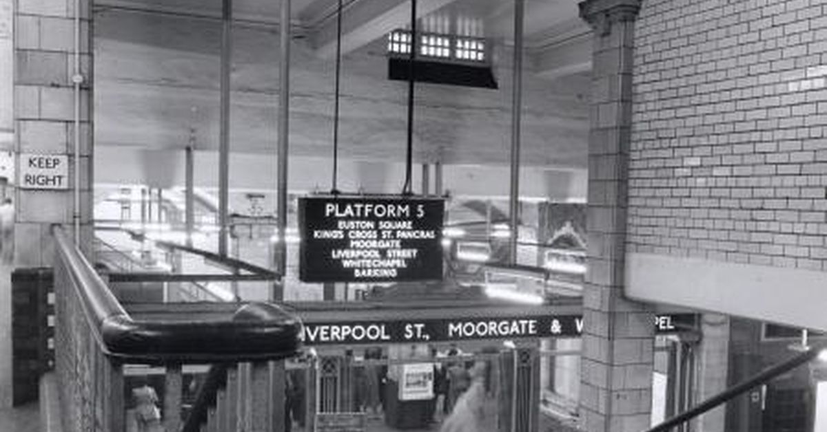 B W Print View Looking Down The Stairs From The Interchange Concourse At Baker Street Station By Colin Tait 13 Oct 1978 London Transport Museum